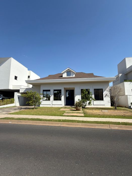 Casa Alto Padrão - Venda - Jardim Itália - Cuiabá - MT
